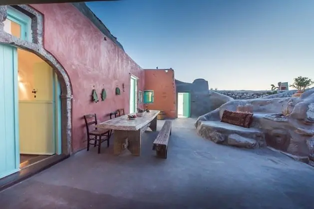 Three-Bedroom Villa with Private Pool & Sea View