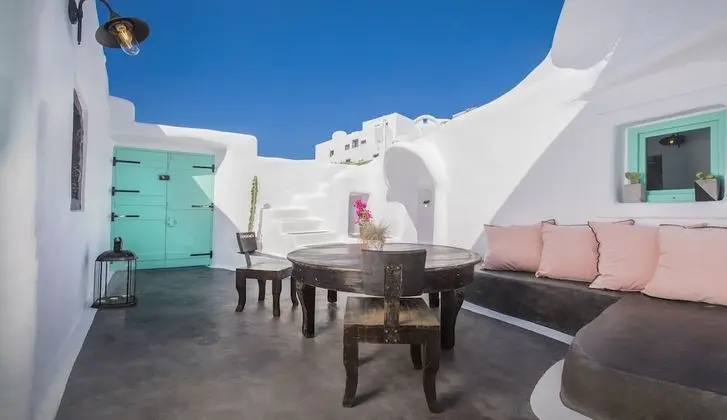 Two Bedroom Villa with Private Indoor Cave Pool
