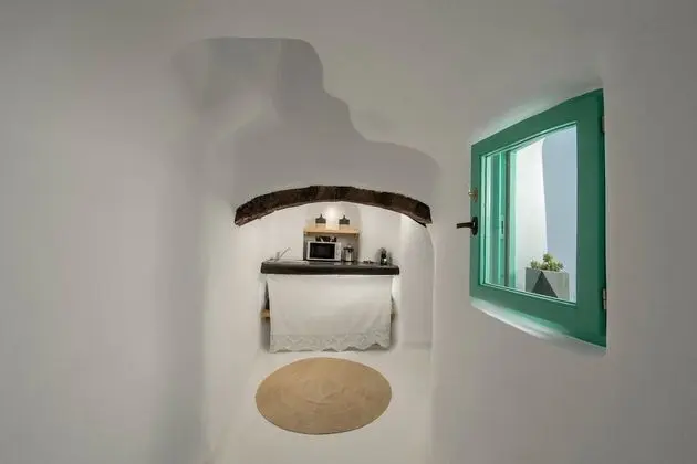 Two Bedroom Villa with Private Indoor Cave Pool