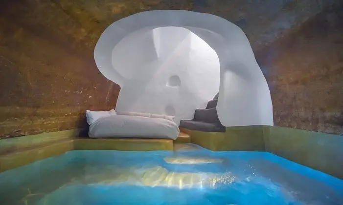 Two Bedroom Villa with Private Indoor Cave Pool