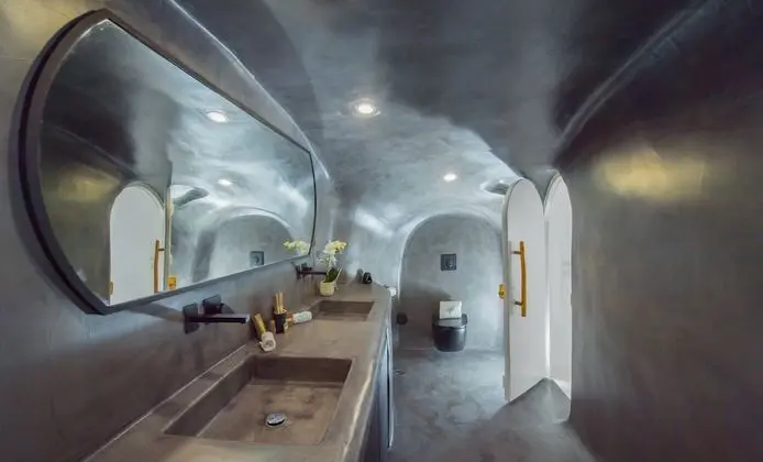 Two Bedroom Villa with Private Indoor Cave Pool