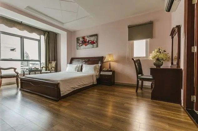 Premium Tek Büyük Yataklı Oda