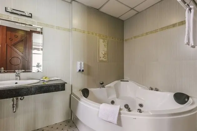 Premium Tek Büyük Yataklı Oda