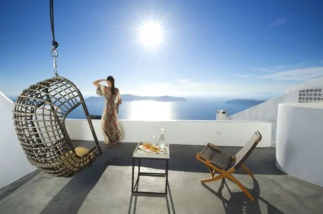 Aurora | Superior Cave Suite with Outdoor Plunge Pool & Caldera View