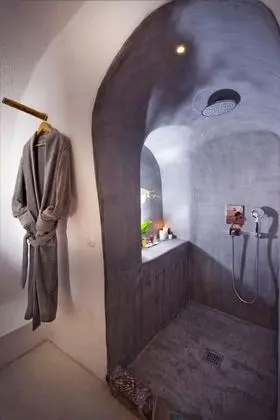 Aurora | Superior Cave Suite with Outdoor Plunge Pool & Caldera View