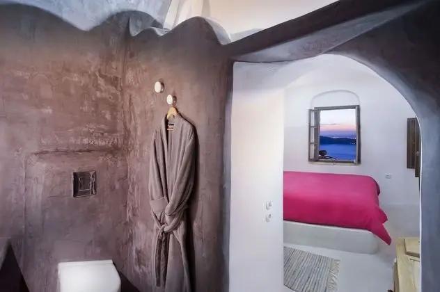 Character | Superior Cave Room with Indoor Plunge Pool
