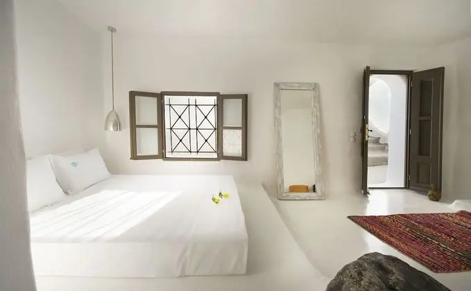 Character | Superior Cave Room with Indoor Plunge Pool