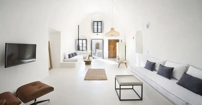 Enigma | Superior Cave Suite with Outdoor Plunge Pool & Caldera View