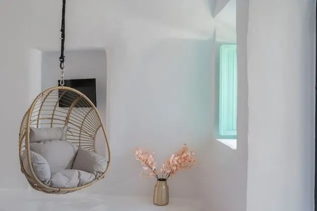 Helidonia | Superior Suite with Outdoor Plunge Pool & Caldera View ~ 4 pax