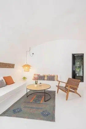 Helidonia | Superior Suite with Outdoor Plunge Pool & Caldera View ~ 4 pax
