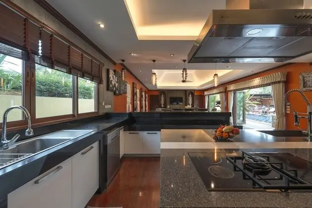 6-Bedroom Pool Villa
