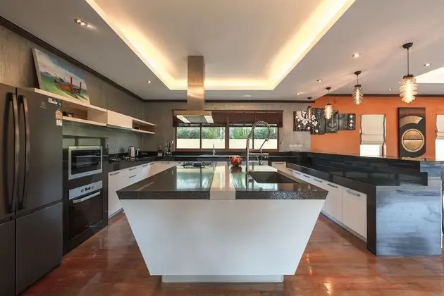 6-Bedroom Pool Villa