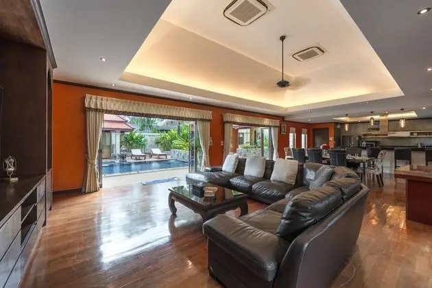 6-Bedroom Pool Villa
