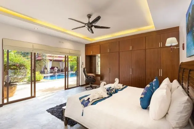 6-Bedroom Pool Villa