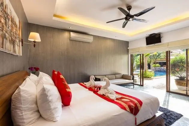 6-Bedroom Pool Villa