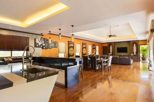 6-Bedroom Pool Villa