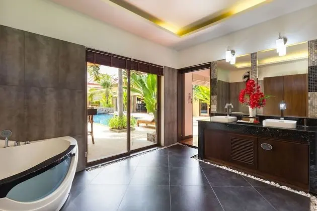6-Bedroom Pool Villa
