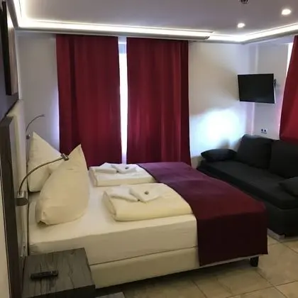 Tek Büyük Yataklı Oda, Balkon