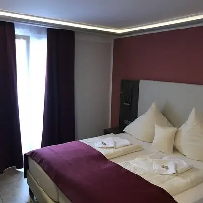 Tek Büyük Yataklı Oda, Balkon