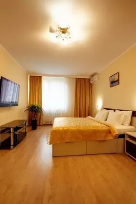 Elite Apart Daire, 1 Yatak Odası, Mutfak (Anny Akhmatovoi St 30)