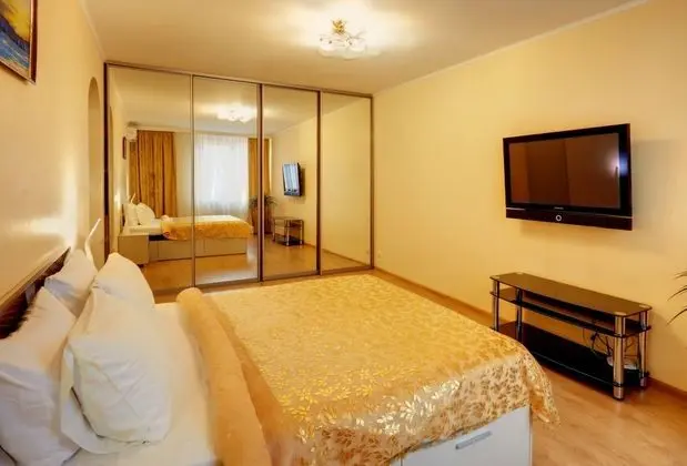 Elite Apart Daire, 1 Yatak Odası, Mutfak (Anny Akhmatovoi St 30)