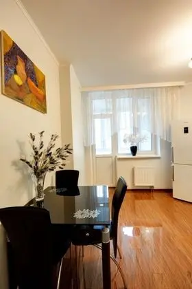 Elite Apart Daire, 1 Yatak Odası, Mutfak (Anny Akhmatovoi St 30)