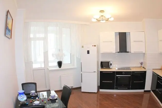 Elite Apart Daire, 1 Yatak Odası, Mutfak (Anny Akhmatovoi St 30)