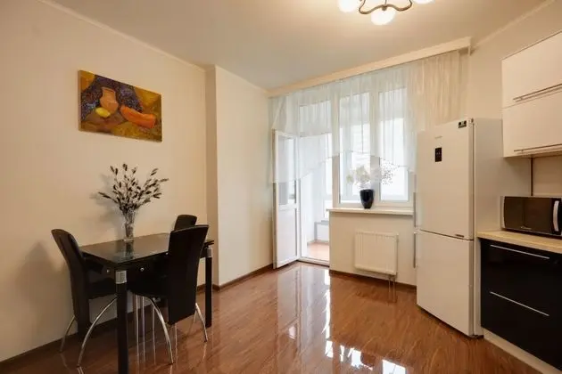 Elite Apart Daire, 1 Yatak Odası, Mutfak (Anny Akhmatovoi St 30)