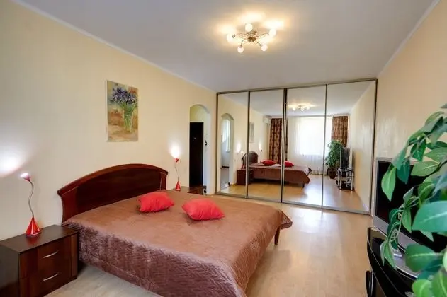 Romantic Apart Daire, 1 Yatak Odası, Mutfak (Anny Akhmatovoi St 30)