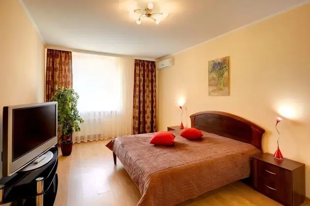 Romantic Apart Daire, 1 Yatak Odası, Mutfak (Anny Akhmatovoi St 30)
