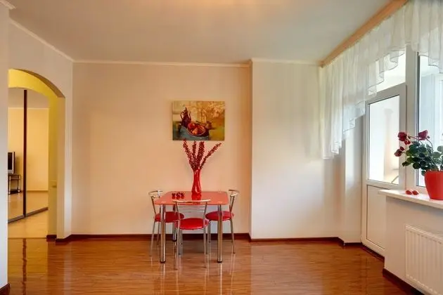 Romantic Apart Daire, 1 Yatak Odası, Mutfak (Anny Akhmatovoi St 30)