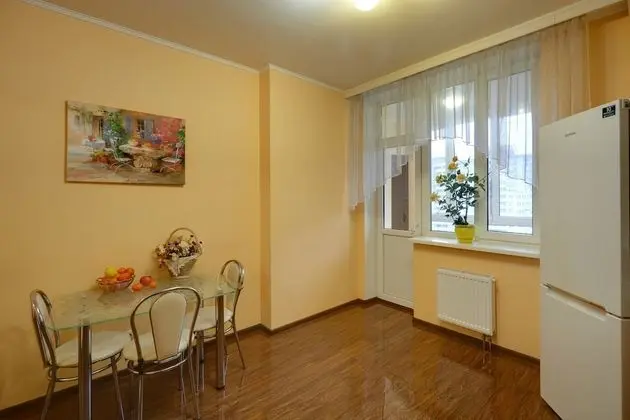 Superior Apart Daire, 1 Yatak Odası, Mutfak (Anny Akhmatovoi St 30)