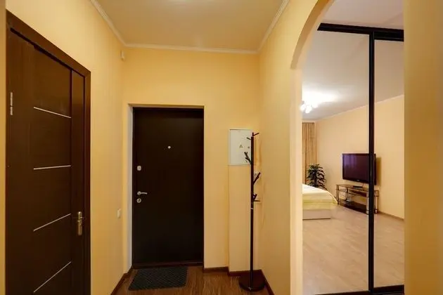 Superior Apart Daire, 1 Yatak Odası, Mutfak (Anny Akhmatovoi St 30)