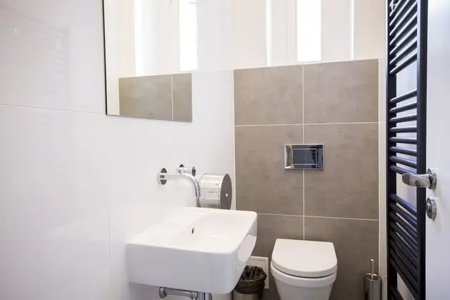 Ortak Ranzalı Oda, Karma Ranzalı Oda (8-10 beds)