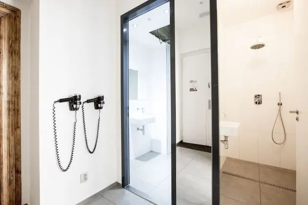 Ortak Ranzalı Oda, Karma Ranzalı Oda (8-10 beds)