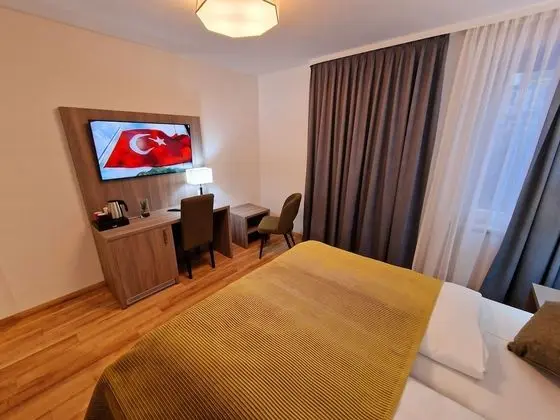 Design Tek Büyük veya İki Ayrı Yataklı Oda