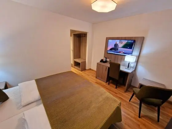 Design Tek Büyük veya İki Ayrı Yataklı Oda