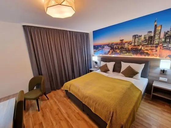 Design Tek Büyük veya İki Ayrı Yataklı Oda