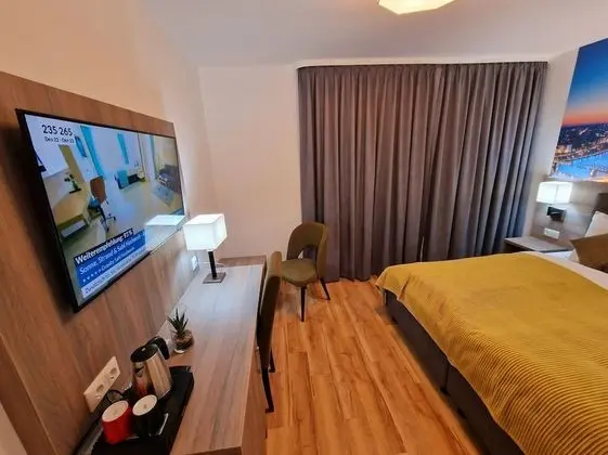 Design Tek Büyük veya İki Ayrı Yataklı Oda