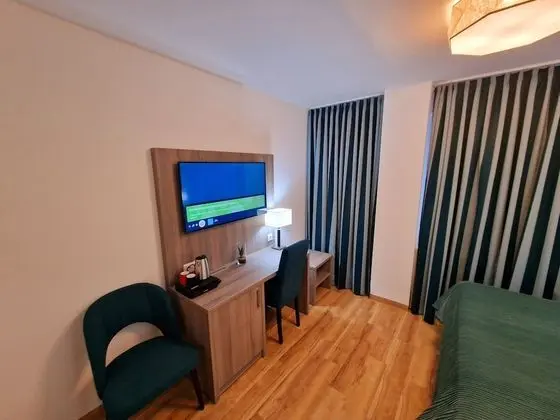 Design Tek Büyük veya İki Ayrı Yataklı Oda