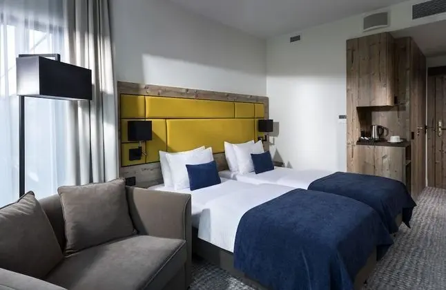 Comfort Tek Büyük veya İki Ayrı Yataklı Oda, Deniz Manzaralı