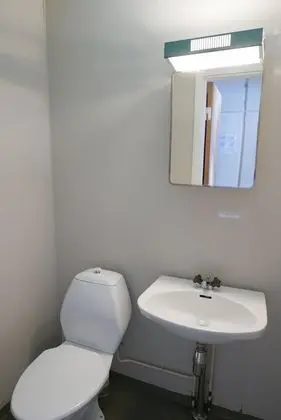 İki Ayrı Yataklı Oda (private WC, shared shower)