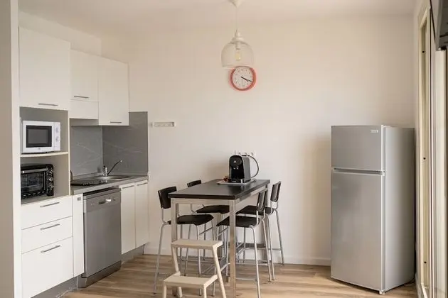 Appartement cosy climatisé, une chambre, agréable terrasse, splendide vue sur mer