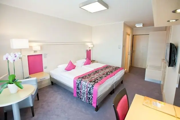 Deluxe Tek Büyük Yataklı Oda, Balkon, Şehir Manzaralı