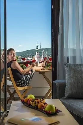 Deluxe Tek Büyük Yataklı Oda, Balkon, Şehir Manzaralı