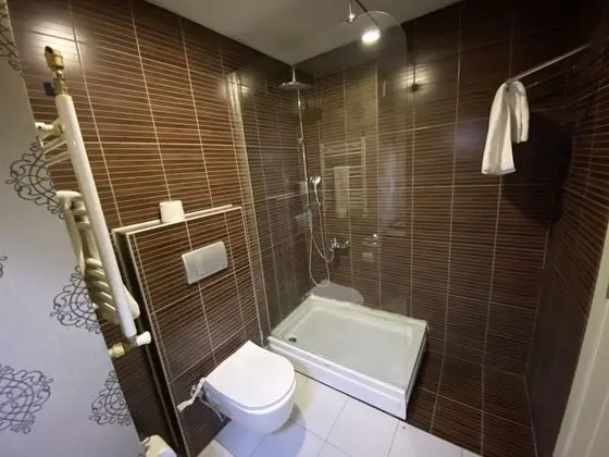 Standard Tek Büyük Yataklı Oda