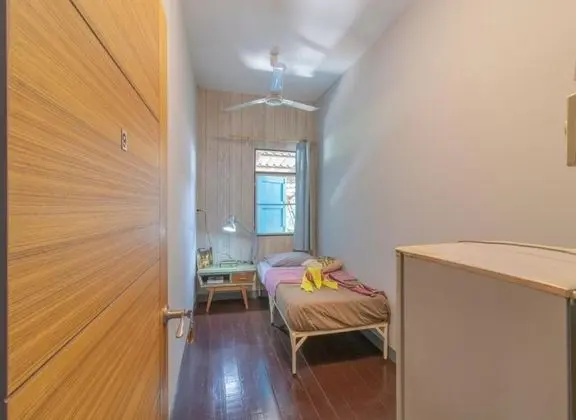 Tek Kişilik Oda, Ortak Banyo