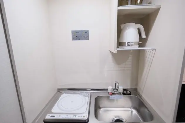 Basic Tek Büyük Yataklı Oda