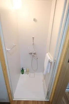 Basic Tek Büyük Yataklı Oda