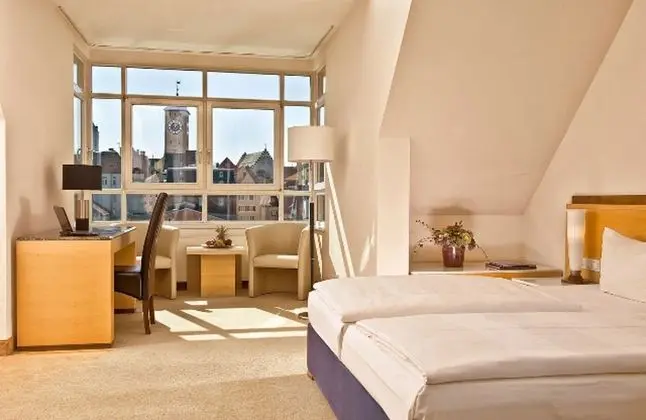 Comfort Tek Büyük Yataklı Oda (Riverside)